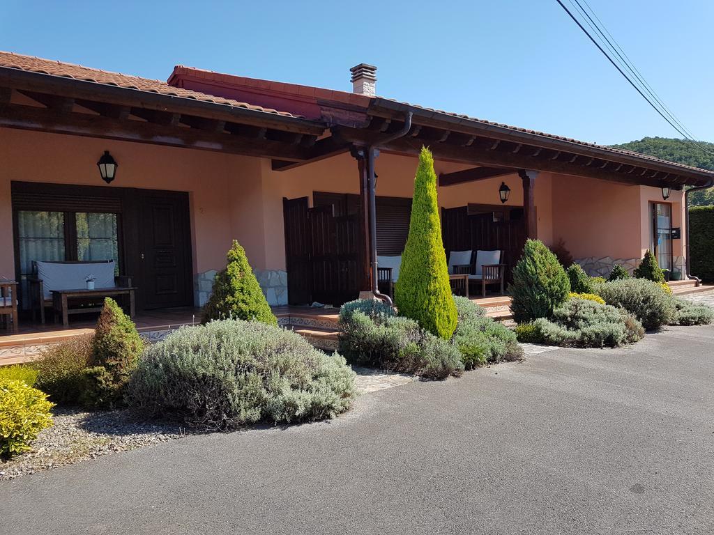Apartamentos El Pedrayu Onís Esterno foto
